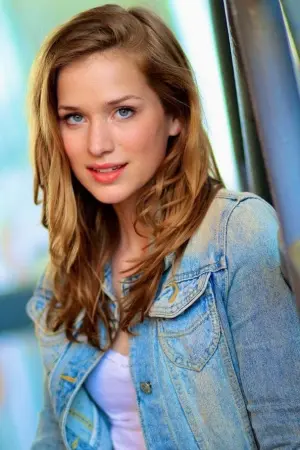 Photo Elizabeth Lail #3159