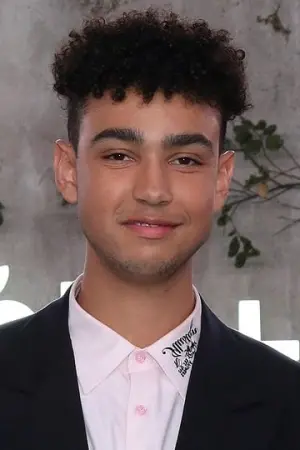 Photo Archie Madekwe #4409