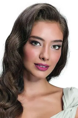 Photo Neslihan Atagül #112785