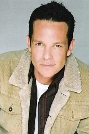 Photo Josh Holland #195876