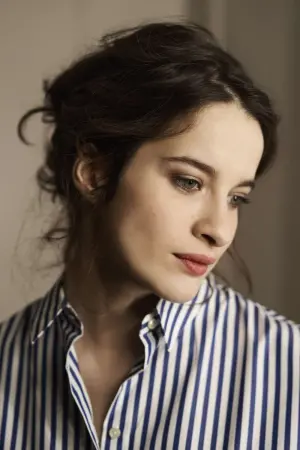 Photo Rebecca Marder #142321