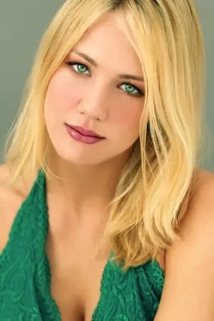 Photo Maitland Ward #21560