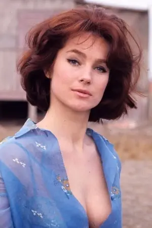 Photo Shirley Anne Field #125035