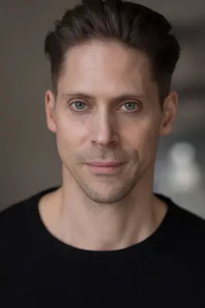 Photo Neil Newbon #299011