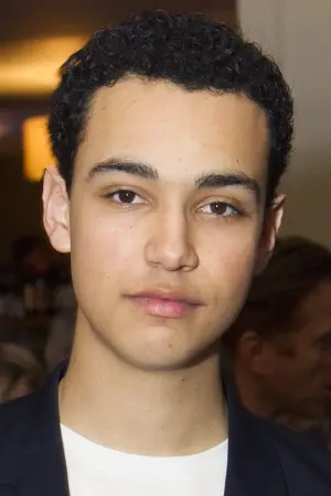 Photo Archie Madekwe #4408