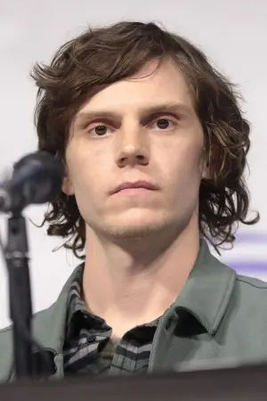 Photo Evan Peters #66518