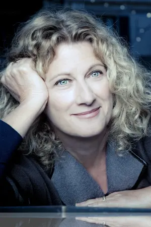 Photo Angela Finocchiaro #114170