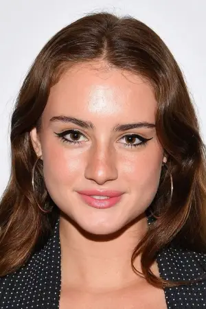 Photo Grace Van Patten #328268