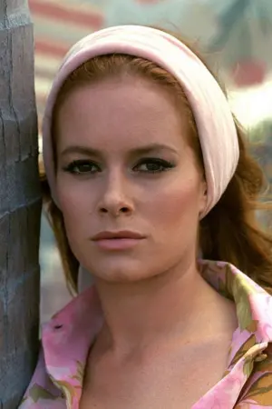 Photo Luciana Paluzzi #61721