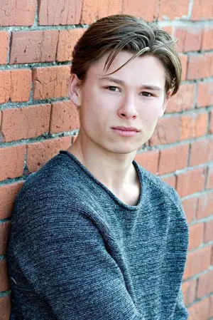 Photo Phillip Forest Lewitski #357952