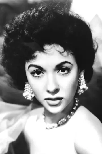 Photo Rita Moreno #3549