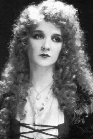 Photo Mary Philbin #207940