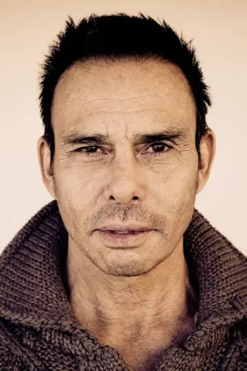 Photo Raoul Max Trujillo #66404