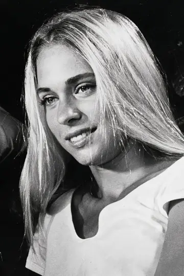 Photo Margaret Markov #303609