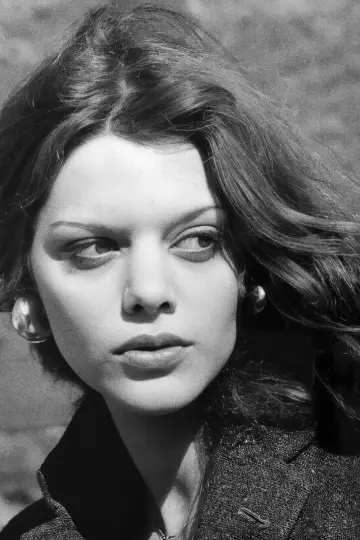 Photo Tina Aumont #629265