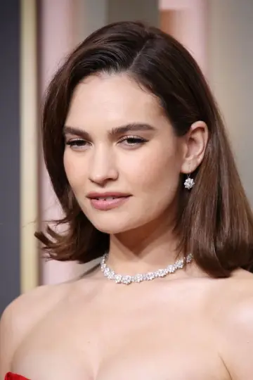 Photo Lily James #32740