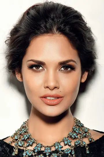 Photo Esha Gupta #184898