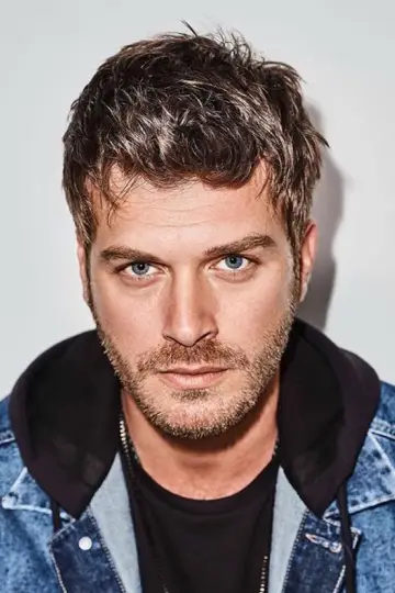 Photo Kıvanç Tatlıtuğ #330801