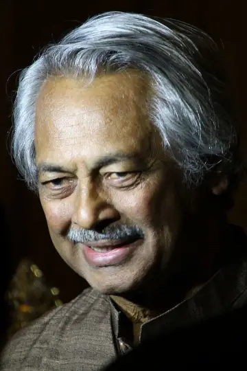 Photo Girish Kasaravalli #471175