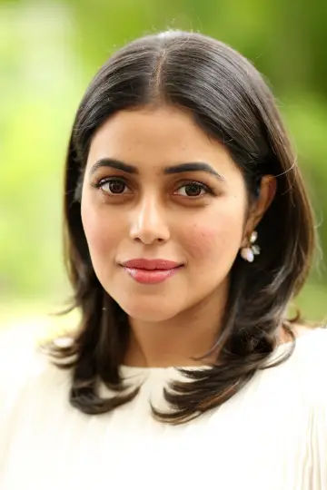 Photo Poorna #130538