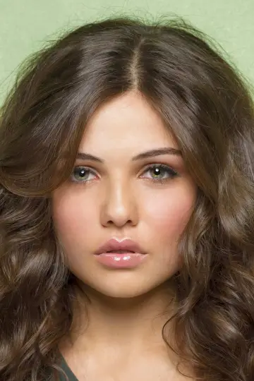 Photo Danielle Campbell #120452