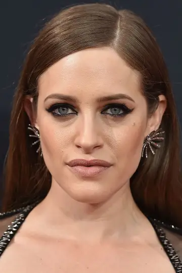 Photo Carly Chaikin #107045