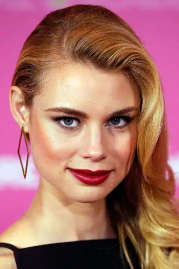 Photo Lucy Fry #82438