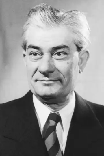 Photo Zoltán Makláry #452256