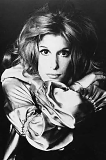 Photo Lucy Saroyan #144271