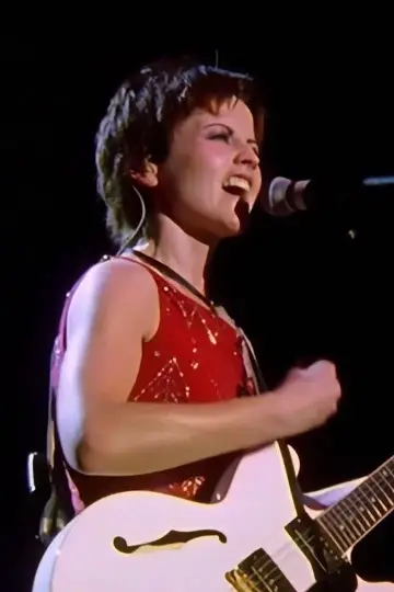 Photo Dolores O'Riordan #230511