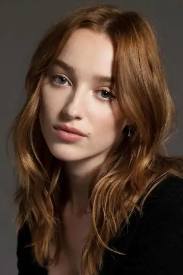 Photo Phoebe Dynevor #328322