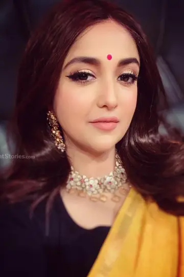 Photo Monali Thakur #192716