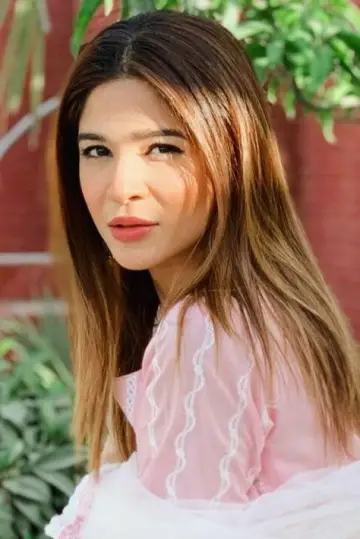 Photo Ayesha Omar #335855