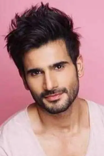 Photo Karan Tacker #420121