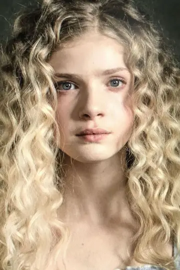 Photo Elena Kampouris #60940
