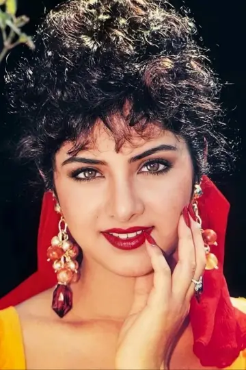 Photo Divya Bharti #471910