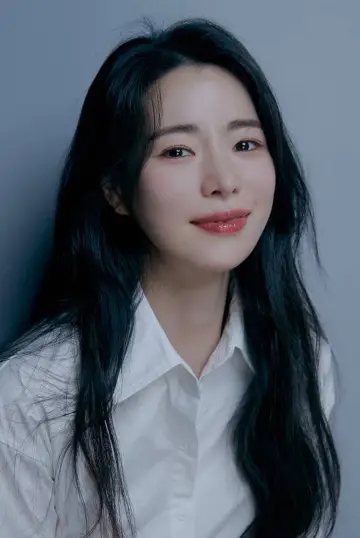 Photo Im Ji-yeon #329103