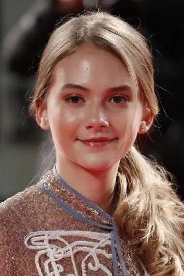 Photo Emilia Jones #19636
