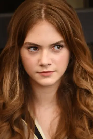 Photo Emilia Jones #19637