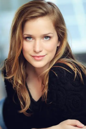 Photo Elizabeth Lail #3157