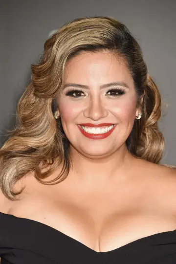 Photo Cristela Alonzo #18734