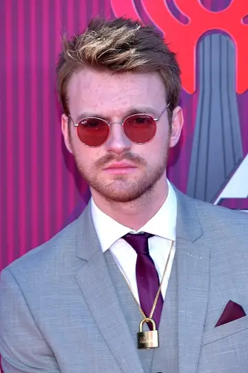 Photo FINNEAS #14194