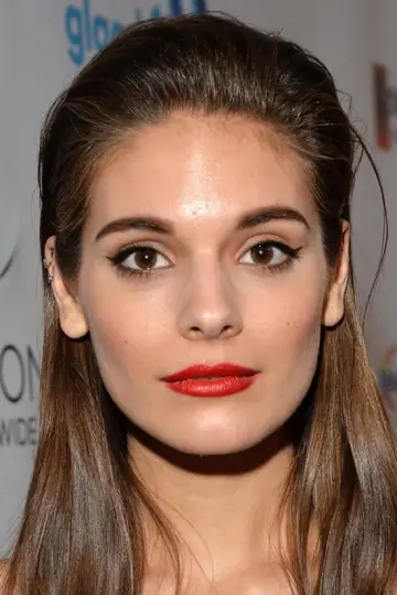 Photo Caitlin Stasey #150753