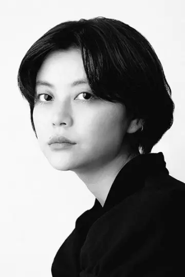 Photo Tomona Hirota