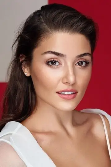 Photo Hande Erçel #292769