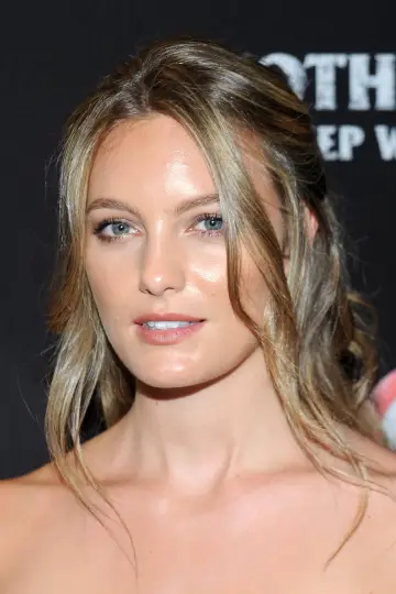 Photo Leila George #55251