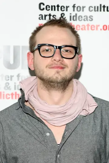 Photo Luke Robertson #235344