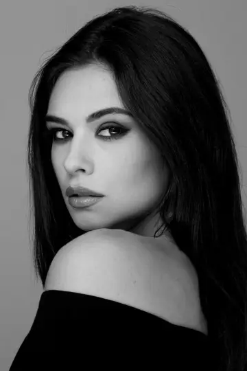 Photo Nicole Maines #176373