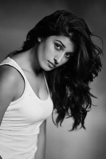Photo Divinaa Thackur