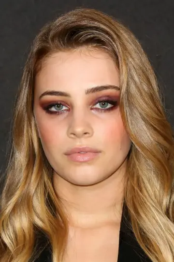 Photo Josephine Langford #6913
